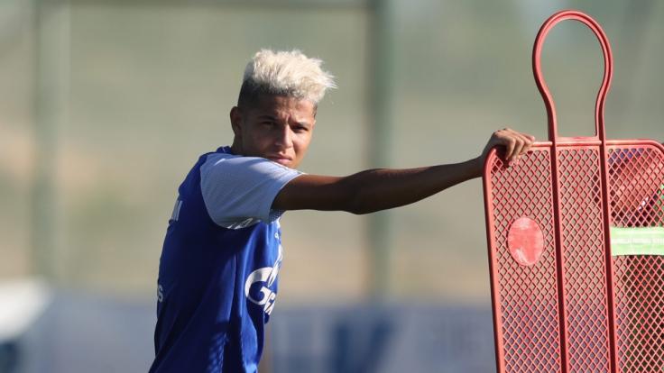 Der Schalker Fußball-Profi Amine Harit wurde in seiner Heimat Marokko in einen Unfall mit Todesfolge verwickelt.