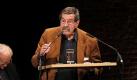 Günter Grass hielt eine Abschiedsrede auf seine jüngst gestorbene Kollegin Christa Wolf. Foto: Tim Brakemeier Foto: dpa