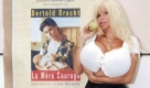 Als Frau mit dem größten Busen der Welt steht die im März 2000 ums Leben gekommene Lolo Ferrari immer noch im Guinness-Buch der Rekorde.  Foto: wikipedia