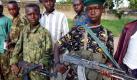 Kinder-Soldaten der so genannten Union Kongolesischer Patrioten (UPC) patrouillieren durch die Straßen von Bunia in Kongo (Archivfoto vom 19.06.2003). Die Vereinten Nationen gedenken eines der dunkelsten Kapitel in der Geschichte der Menschheit. An diesem Sonntag (25.03.2007) jährt sich das Verbot des transatlantischen Sklavenhandels im UN-Kalender zum 200. Mal. Doch das Thema Menschenhandel ist bis heute nicht bewältigt. Als Beispiele führt UN-Generalsekretär Ban auch das Schicksal von Kindersoldaten an Foto: dpa