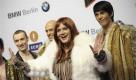 Zur Verleihung des Echo 2010 erschien Hape Kerkeling als Diva auf dem roten Teppich. Foto: dapd