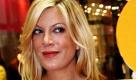 Die US-amerikanische Schauspielerin Tori Spelling möchte sich noch einmal mit ihrem Ehemann Dean McDermott ewige Treue schwören. Wie People.com berichtete, möchte das Paar an seinem vierten Hochzeitstag das Ehegelöbnis vor Freunden und Familie wiederholen. Mit diesem Schritt könnten sie jüngste Berichte über angebliche Probleme in ihrer Ehe demonstrativ abwehren.  Foto: dpa