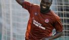 Ein Platz an der Sonne: Der Werbeslogan der ARD-Fernsehlotterie gibt schon mal das Saisonziel des FC St. Pauli vor. Foto: imago