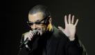 George Michael startete gestern seine Europatournee Symphonica in der Prager Staatsoper. Bei seiner ersten Tour nach drei Jahren Pause sang der 48-Jährige von einem Symphonie-Orchester begleitet seine größten Hits. Überraschend coverte er Love Is A Losing Game der verstorbenen Amy Winehouse. Er würdigte Winehouse als eine der wenigen Talente der britischen Popmusik. Foto: dpa