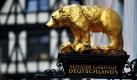 Das Gasthaus Zum Roten Bären in Freiburg feiert in diesem Jahr sein 700-jähriges Bestehen. Nach Angaben der Betreiber ist die Gaststätte der älteste urkundlich nachgewiesene Gasthof in Deutschland. Ein Dokument im Stadtarchiv belegt, dass das Gasthaus schon seit 1311 existiert. Foto: dpa