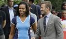 In der US-Botschaft in London trifft sie dann noch auf Fußballstar David Beckham. Foto: dapd