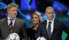 Moderatorin Olga Freimut (M), der Däne Peter Schmeichel (l) und Zinedine Zidane eröffnen die Auslosung. Foto: Sergey Dolzehnko. Foto: dpa