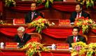 Der Präsident Nguyen Minh Triet (vorn rechts) und der Vorsitzende der Nationalversammlung Nguyen Phu Trong (vorn links) sitzen bei der Eröffnungszeremonie des nationalen Kongresses der Kommunistischen Partei (VCP) der Sozialistischen Republik Vietnams in Hanoi auf den Rängen. Das Zusammentreffen ist der elfte Kongress der Partei und geht bis zum 19. Januar. Die wichtigste Entscheidung wird die Ernennung des neuen Vorsitzenden sein.  Foto: dpa