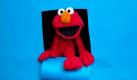 Elmo aus dem Film hat es sich in der Fender Music Lodge während des Sundance Film Festivals in Park City in Utah gemütlich gemacht. Die bei Kindern beliebte Figur aus der Sesamstraße stammt von Kevin Clash. Über ihn gibt es jetzt eine Dokumentation mit dem Titel Being Elmo. Foto: dapd