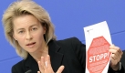 Die Supernanny der Nation: Mit sieben eigenen Kindern war Familienministerin Ursula von der Leyen (CDU) sozusagen vom Fach und kompensierte damit als Quereinsteigerin mangelnde politische Erfahrung. Die 50-Jährige trieb den Ausbau von Krippenplätzen voran und führte das Elterngeld und die Vätermonate ein. Allerdings war beides von ihrer SPD-Vorgängerin gut vorbereitet. Suboptimal war ihr Konzept eines Stoppschilds im Internet. Neue Amtszeit: Unter Merkel erhält die promovierte Ärztin vermutlich eher das Gesundheitsressort. Foto: dpa