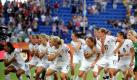 Mit einem «Haka» feiern Neuseelands Frauen den Punkt im letzten WM-Spiel gegen Mexiko. Foto: dpa