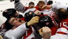 Der Jubel kannte nach dem 3:2 keine Grenzen. Sidney Crosby (l.) lässt sich nach seinem Siegtor feiern. Foto: dpa
