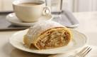 In Wien wird die Kaffeekultur hoch gehalten. Einen Pappbecher to go zu bestellen, wird hier nicht gern gesehen. Vielmehr nimmt man sich Zeit für eine gepflegte Tasse Kaffee und ein anständiges Stück Strudel oder Gugelhupf. Foto: Österreich Werbung/Eisenhut & Mayer