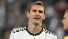Keine Geldsorgen muss sich Miroslav Klose machen. Der DFB-Stürmer verdient jährlich etwa sieben Millionen Euro. Sein Pendant aus der Nationalmannschaft der Frauen ... Foto: dpa