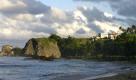 This undated photo courtesy of the Barbados Tourism Authority shows Bathsheba.  Bathsheba is a popular spot for surfers as well as for Bajans who frequently weekend here in seaside cottages along the shore.  (AP Photo/Barbados Tourism Authority)  NO SALES Foto: dapd