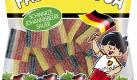 Auch in den Supermarkt-Regalen dominieren während der WM die Farben Schwarz-Rot-Gold. Gerade Süßwaren gibt es in den Landesfarben in rauen Mengen. Diese eignen sich prima als Frustbewältigung oder Belohnung nach einem nervenzerreißenden Spiel. Diese leckeren Deutschland-Flaggen schmecken nach Johannisbeere und machen bestimmt nicht nur Kinder froh. Foto: Haribo