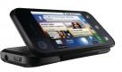 Mit etwa 390Euro liegt das Motorola Backflip ebenfalls noch in der preislichen Mittelklasse. Das Gerät sei etwa für soziale Netzwerker, so die c't-Tester. Allerdings ließen sich Oberfläche und Apps nicht flüssig bedienen. Unpraktisch sei auch die Handhabung derKamera. Foto: Motorola