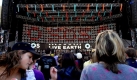 Nach dem Vorbild von Bob Geldofs Live-Aid-Konzert spielten 150 Musiker am 7.7.2007 rund um den Globus, um auf die Klimaerwärmung aufmerksam zu machen. Initiiert hatte das 24-Stunden-Konzert in neun Weltmetropolen Al Gore, Umweltschützer, Ex-US-Präsidentschaftskandidat und Friedennobelpreisträger 2007. Foto: dpa