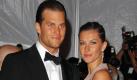Gisele Bündchen und US-Football-Star Tom Brady führen eine bisher skandalfreie Beziehung. Nach Bündchens Trennung von Hollywood-Star Leonardo DiCaprio hat sie an der starken Schulter des 33-jährigen Profisportlers ihr Glück gefunden. Der Quarterback und das Supermodel haben inzwischen auch einen kleinen Sohn. Foto: dpa