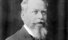 Edmund Husserl (1859 bis 1938) war Philosoph und Mathematiker. Husserl gilt als Begründer der Phänomenologie, mit deren Hilfe er die Philosophie als strenge Wissenschaft begründen wollte.
 Foto: Wikipedia