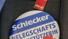 Eine Transfergesellschaft soll Weiterbildung und Vermittlung für tausende Schlecker-Mitarbeiter bieten, die ihre Jobs verlieren. Foto: Uwe Zucchi Foto: dpa
