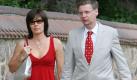 ARCHIV - Günther Jauch und Thea Sihler-Jauch sind am Samstag (07.06.2008) auf dem Weg zur kirchlichen Trauung von Brandenburgs Ministerpräsident Matthias Platzeck (SPD) und dessen Frau in der Dorfkirche von Ringenwalde (Uckermark). Der Offenburger Burda Senator Verlag muss Günther Jauchs Ehefrau Thea mit 15 000 Euro für den Abdruck eines Hochzeitsfotos entschädigen. Das Oberlandesgericht Köln bestätigte ein entsprechendes Urteil am Mittwoch (11.03.2009) in zweiter Instanz (Az. 15 U 163/08). Die Veröffentlichung verletze das Persönlichkeitsrecht der Klägerin «schwerwiegend und schuldhaft». Das in der Zeitschrift «Freizeit Revue» abgedruckte Bild hatte ein Paparazzo bei der Jauch- Hochzeit im Sommer 2006 aus dem Verborgenen aufgenommen. Das Paar hatte ausdrücklich in privatem Rahmen heiraten wollen und sich Medienberichterstattung über die Feierlichkeiten verbeten. Foto: Patrick Pleul dpa/lnw +++(c) dpa - Bildfunk+++ Foto: dpa