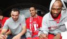 Tausende Fans feiern auf dem Maximiliansplatz den deutschen Basketball-Meister Brose Baskets Bamberg. Danach schrieben Predrag Suput (links), Brian Roberts (Mitte) und Reyshawn Terry Autogramme.
 Foto: dpa
