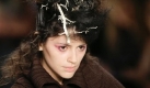A model presents a creation by fashion designers Constanze G. Gonzalez and Paul Scherer from the collection of the fashion label Scherer Gonzalez during the Mercedes Benz Fashion Week, Mode Woche, in Berlin, on Saturday, Jan. 31, 2009 (AP Photo/Markus Schreiber) ** EDITORIAL USE ONLY ** Foto: ap