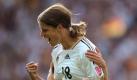 Kerstin Garefrekes kann sich immerhin Hoffnungen auf den Titel «Weltfußballerin» machen. Foto: Hannibal Hanschke Foto: dpa