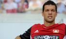 Weniger Spa als seine Kollegen hatte Michael Ballack. Der einstige Capitano sa nur auf der Bank und musste seinem Kollegen Simon Rolfes den Vortritt lassen. Da droht Bayer Leverkusen ein Problem. Foto: dapd
