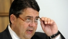 Noch ist Sigmar Gabriel Umweltminister.Bald könnte er SPD-Parteivorsitzender werden. Foto: dpa