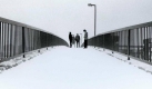 Einer Musik, deren Ernst mehr im Vorbeigehen als mit konzentrierter Arbeit entstanden zu sein scheint, haben Joy Division ein Denkmal gesetzt hat, findet news.de-Mitarbeiterin Denise Peikert. Foto: Warner Music