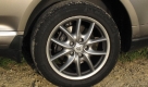 Wer will, kann ihn mit entkoppelbaren Achsen, Untersetzung, Luftfeder und Geländereifen zum ambitionierten Klettermaxen herausputzen. Doch niemand möchte mit einem Cayenne einen Range Rover abseits befestigter Pisten in Bedrängnis bringen oder gar eine Wüste durchqueren. Foto: press-inform