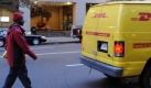 10. November: Die Deutsche Post kndigt nach Milliardenverlusten den Rckzug aus dem US-Expressgeschft an. Insgesamt fallen 14.900 Jobs weg. Foto: dpa