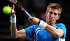 Jarkko Nieminem hatte keine Chance: Bei den ATP Masters in Paris verlor der Finne gegen seinen Konkurrenten aus den USA, Andy Roddick, mit 1:6 und 4:6. Foto: dapd