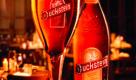 Im Schatten von Köstritzer Schwarzbier erhebt sich ein weiteres dunkleres Bier: Duckstein. Unser Reporter spricht von einer Komposition zum Verlieben.
 Foto: PR/Scholz & Friends
