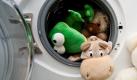 «Fünf Euro in der Hemdtasche vergessen und mitgewaschen. Fürchte nun Anzeige wegen Geldwäsche.» Foto: dpa