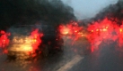 Kein Durchblick: Regen behindert die Sicht und verändert das Fahrverhalten des Wagens. Schnee übrigens auch.


 Foto: dpa