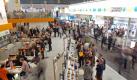 Die Aussteller der weltgrößten Industrieschau sind mit dem Verlauf der Hannover Messe zufrieden. Foto: Jochen Lübke Foto: dpa