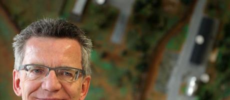 De Maizière im Kosovo nach Gewaltausbruch mit verletzten Soldaten (Foto)