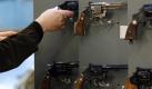 Nach neusten Zahlen sind wohl doch nur etwas mehr als sechs Millionen Schusswaffen in Deutschland in privater Hand. Bislang war der Bund von etwa zehn Millionen ausgegangen. Zu diesem Ergebnis kommt eine Studie im Auftrag des Focus. Foto: dpa