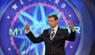 ARCHIV - Günther Jauch moderiert die 19. Ausgabe der RTL-Show 'Wer wird Millionär? - Prominentenspecial' in Hürth bei Köln (Foto vom 10.11.2009). Der WDR-Rundfunkrat wird die Zusammenarbeit mit Günther Jauch ergebnisoffen prüfen und nicht einfach abnicken. Das sagte die Vorsitzende des Aufsichtsgremiums, Ruth Hieronymi, am Donnerstag (24.06.2010) in Köln der Nachrichtenagentur dpa. 'Wir haben etwas Vergleichbares bisher nicht gehabt, dass ein Journalist bei den Öffentlich-Rechtlichen und bei den Privaten eine herausragende Position hat', erläuterte sie. 'Insofern ist das etwas grundsätzlich Neues.' Jauch soll vom Herbst 2011 an in der ARD einen Polittalk moderieren, arbeitet aber weiterhin auch für RTL. Unter anderem geht 'Wer wird Millionär?' weiter. Eine endgültige Entscheidung werde der WDR-Rundfunkrat am 13. Juli treffen. Foto: Jörg Carstensen +++(c) dpa - Bildfunk+++ Foto: dpa