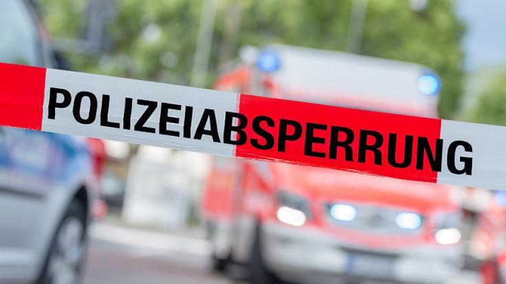 In Deggendorf bedrohte ein Geiselnehmer eine Frau mit einem Messer. (Symbolbild)