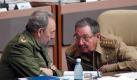 Die Köpfe der Revolution: Kubas ehemaliger Staatschef Fidel Castro war 82 Jahre, als er sein Amt im Juli 2006 an seinen «ewigen Stellvertreter», Brudel Raul, abgab. Seit Februar 2008 ist der 80-jährige Raul auch formal Vorsitzender des Ministerrats und damit Regierungschef Kubas. Foto: dpa