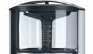 Eigentlich hat alles seine Ordnung: Das Wasser kommt von oben, durch den Filter, in die Kanne. Dennoch zieht der Automat Cafe Gourmet HD 5410/00 von Philips mit seinem klaren, modernen Design die Blicke auf sich. Preis: um 120 Euro Foto: Philips