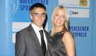 Nationalspieler Philipp Lahm und seine Freundin Claudia Schattenberg wollen nach Informationen der Bild-Zeitung im Anschluss an die Fußball-Weltmeisterschaft heiraten. Am Vormittag des 14. Juli soll im oberbayerischen Aying zuerst standesamtlich, am Nachmittag kirchlich geheiratet werden, so das Blatt. Foto: ddp