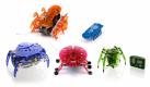 Diese Mini-Roboter sind echte Individualisten: Sie kommen nicht nur in unterschiedlichen Farben daher, jeder hat auch eigene Fähigkeiten. Der Hexbug Original bewegt sich so lange vorwärts bis er auf ein Hindernis stößt, dann ändert er seine Richtung. Das macht er übrigens auch, wenn sein Besitzer ordentlich in die Hände klatscht. Der Crab reagiert auf Licht: Er bewegt sich so lange fort, bis er ein dunkles Eckchen erreicht, in dem er Schutz suchen kann. Erst ein Händeklatschen holt ihn wieder aus seinem Versteck. Diese Spielerei der Woche gibt es unteranderem bei getdigital.de, dort kosten die Hexbugs je nach Ausfürhung ab 14,90 Euro zuzüglich Versandkosten.  Sowaswillichauch.de hat ebenfalls ein paar Vertreter des Hightch-Ungeziefers in petto. Ab 12, 95 Euro gibt es sie dort, 4,95 Euro müssen hier noch zuzüglich als Versandkosten eingeplant werden.
 Foto: getdigital.de