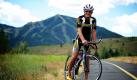 Charley French bereits sich in Sun Valley im US-Bundesstaat Idaho auf einen Triathlon vor. French bestreitet seit mehr als 25 Jahren derartige Sportwettbewerbe  und zwar mit durchschlagendem Erfolg. Fünf Mal wurde er Weltmeister und stellte beim Ironman-Triathlon in Hawaii sogar einen Weltrekord auf. Foto: ap