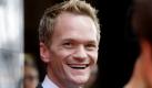 Ein herber Verlust für die Frauenwelt: Neil Patrick Harris steht leider nur auf Männer. Der Star aus der Serie How I Met Your Mother gehört dennoch in diese Reihe - weil sein Lachen einfach ansteckend ist! Foto: dapd
