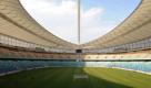 Der Bogen erstreckt sich in bis zu 100 Metern Höhe quer über das Stadion. Am Scheitelpunkt befindet sich der Skywalk, eine Aussichtsplattform, die freien Blick auf Durban und den Indischen Ozean bietet. Foto: dpa